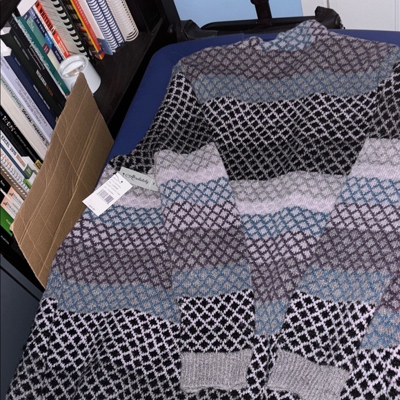 Absolutely Famous Multicolor Patterned Cardigan - Picture 8 of 8